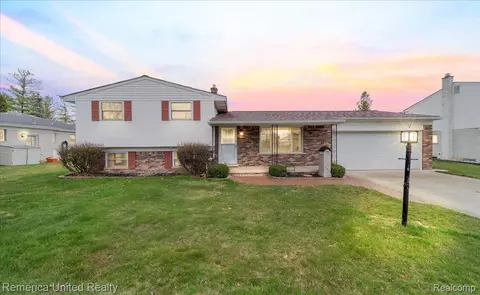 35512 Southampton St, Livonia, MI 48154