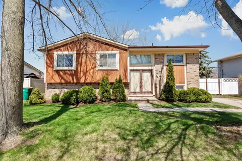 22236 Armstrong Ave, Brownstown, MI 48193