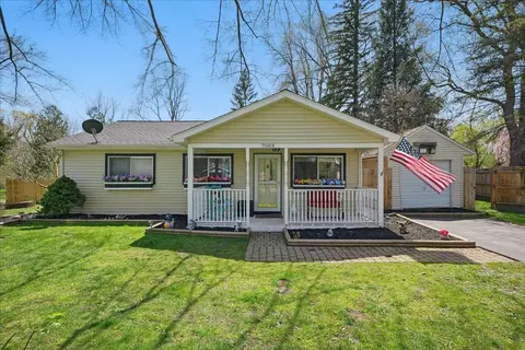 7003 Tappon Dr, Independence, MI 48346