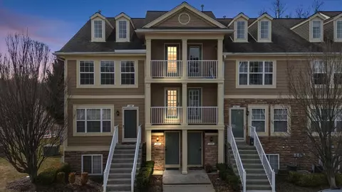 180 Evergreen Trl, Lake Orion, MI 48362