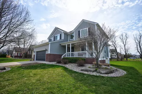 9212 Hidden Oaks Dr, Grand Blanc, MI 48439