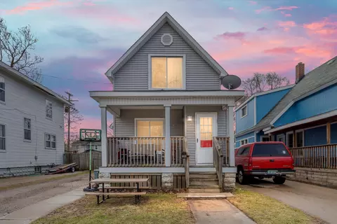 1122 Pearl St, Port Huron, MI 48060