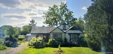 11340 Polk St, Taylor, MI 48180