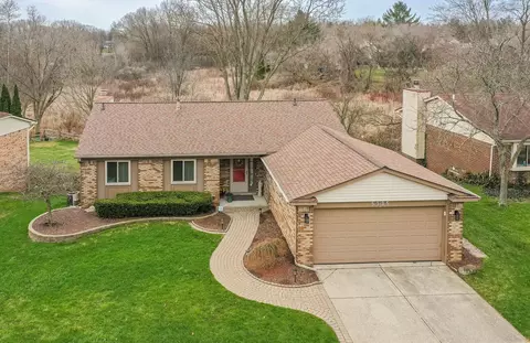 5335 Timber Ridge Trl, Independence, MI 48346