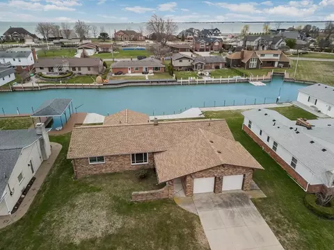 49680 Keycove, Chesterfield, MI 48047