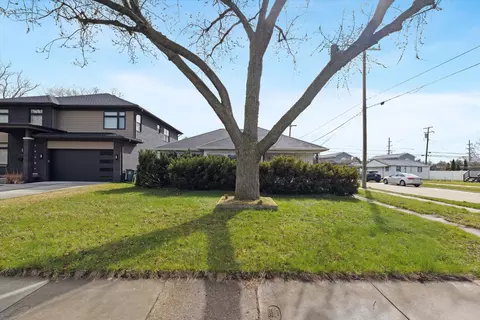 4302 Mandalay Ave, Royal Oak, MI 48073