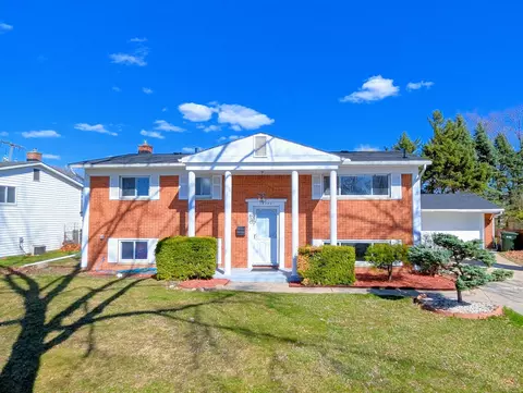 34340 Viceroy Dr, Sterling Heights, MI 48310