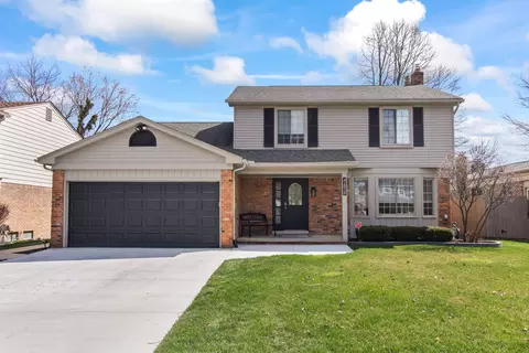 42838 Freeport Dr, Sterling Heights, MI 48313