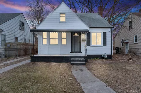 19319 Huntington Rd, Detroit, MI 48219