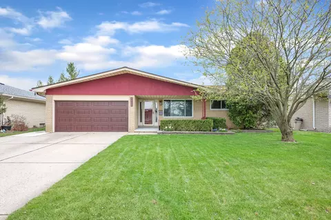 4191 Angeline Dr, Sterling Heights, MI 48310
