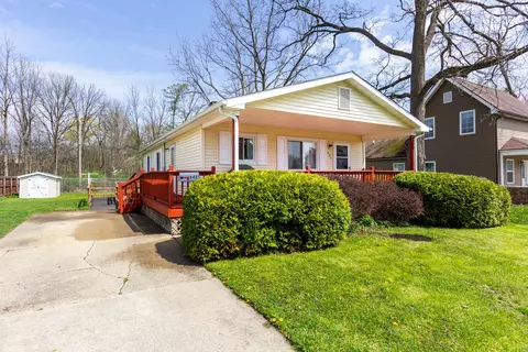 642 Turrill Ave, Lapeer, MI 48446