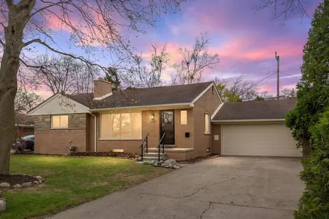 19700 Greenwald Dr, Southfield, MI 48075