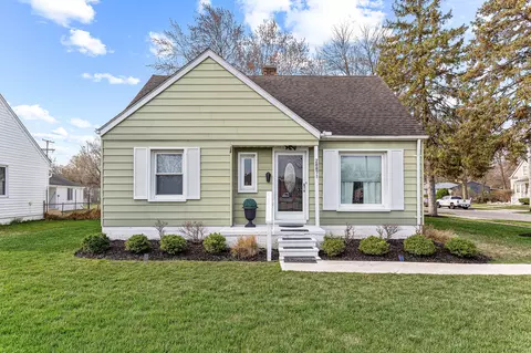28871 5 Mile Rd, Livonia, MI 48154