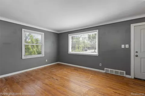 Living - 6306 Farmbrook St, Detroit, MI 48224 photo 1 of 2