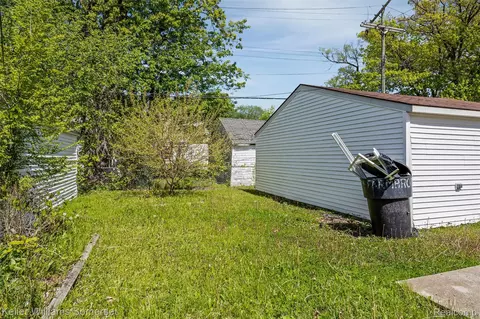 Exterior - 6306 Farmbrook St, Detroit, MI 48224 photo 5 of 5