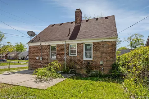 Exterior - 6306 Farmbrook St, Detroit, MI 48224 photo 4 of 5