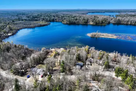10322 Harmony Dr, Green Lake, MI 49643