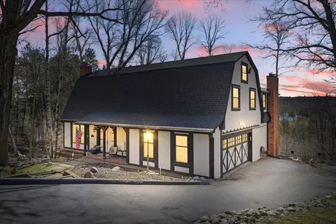 6885 Deerhill Dr, Independence, MI 48346