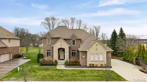 55038 Timbers Edge Dr, Shelby Township, MI 48316