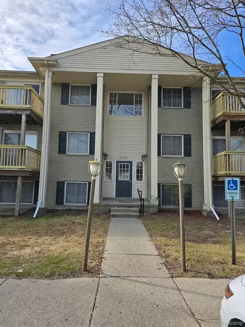 45270 Keding St #103, Utica, MI 48317