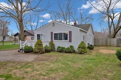 837 Gibson St, Oxford, MI 48371
