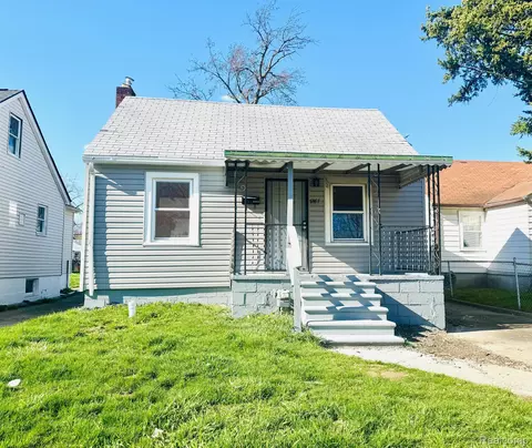 7267 Prospect Ave, Warren, MI 48091