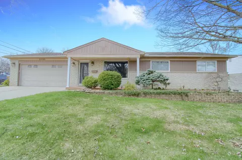 25142 Cherry St, Taylor, MI 48180