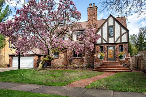 13316 Ludlow Ave, Huntington Woods, MI 48070