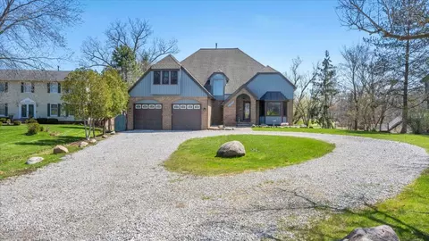 23035 Meridian Rd, Grosse Ile, MI 48138