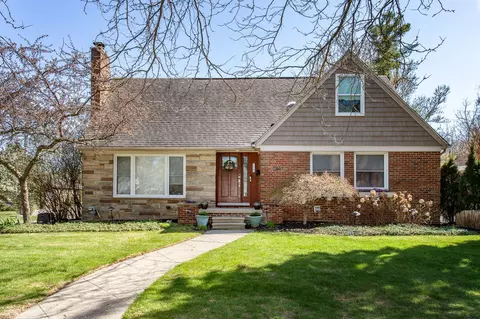 12703 Nadine Ave, Huntington Woods, MI 48070
