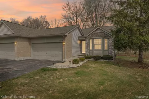 12435 Hickory E, Utica, MI 48315