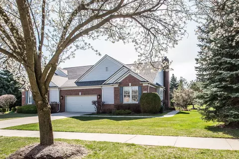 17059 Birchwood Dr, Northville, MI 48168