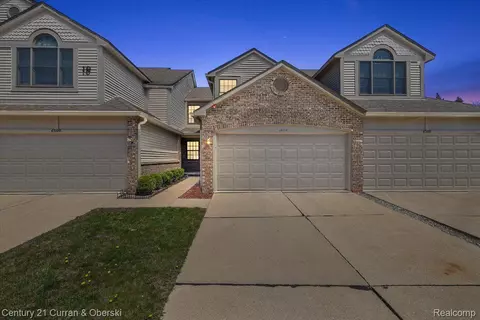 45105 Horseshoe Cir, Canton, MI 48187