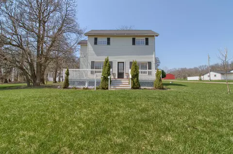 12380 Parkin Ln, Tyrone, MI 48430