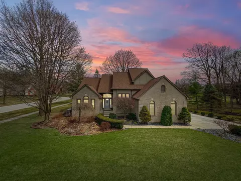 55884 Parkview Dr, Shelby Township, MI 48316