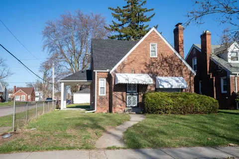 15516 Whitcomb St, Detroit, MI 48227