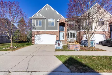 6173 Elarz Dr, Troy, MI 48085