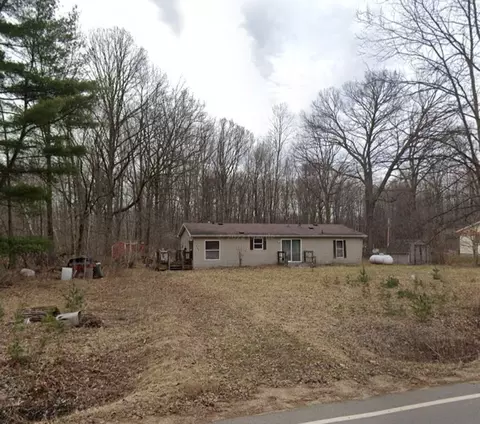 5786 Murphy Lake Rd, Millington, MI 48746