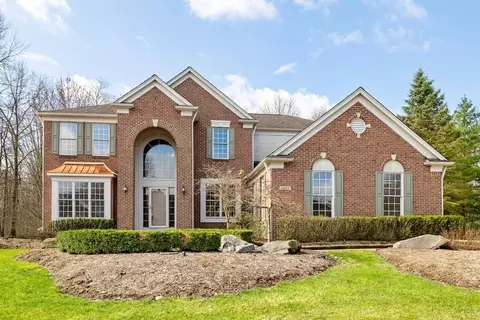3809 Piedmonte Dr, Oakland, MI 48306