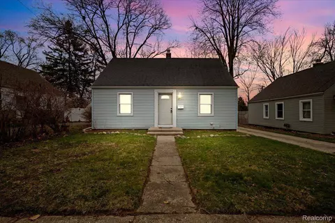235 S Tilden St, Pontiac, MI 48341