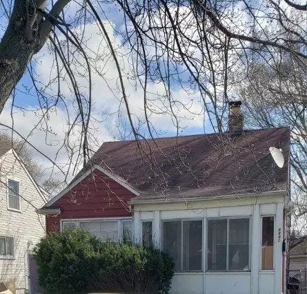 8880 Minock St, Detroit, MI 48228
