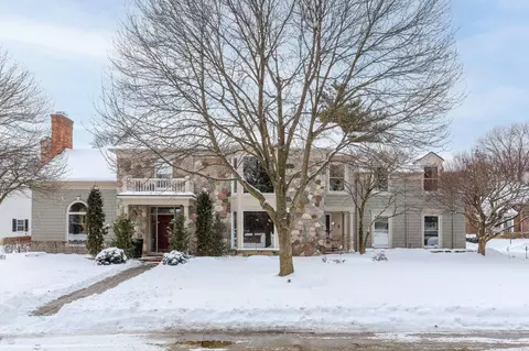 15 Dodge, Grosse Pointe, MI 48230