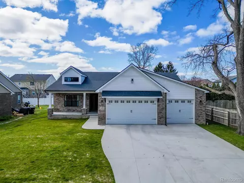 34421 Ann Arbor Trl, Livonia, MI 48150