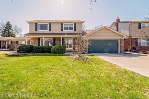42807 Saxony Rd, Canton, MI 48187