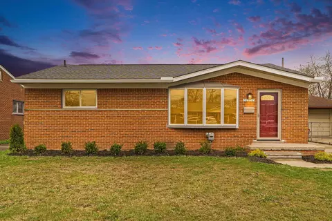 32639 Anita Dr, Westland, MI 48185