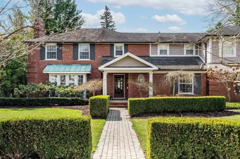3435 Bradway Blvd, Bloomfield Hills, MI 48301