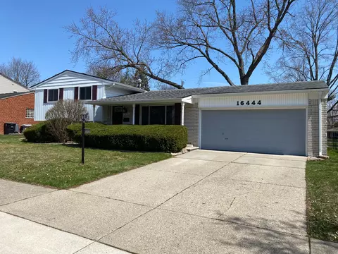 16444 Fairway St, Livonia, MI 48154