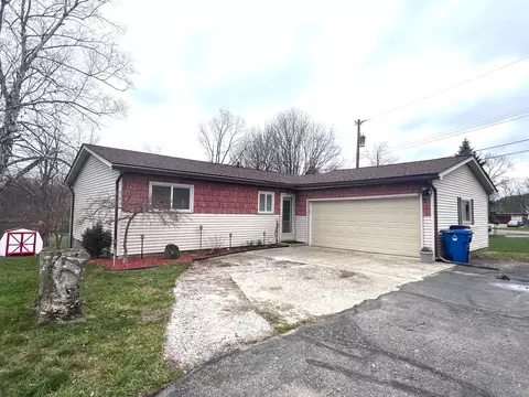 6176 Hackett St, Waterford, MI 48327