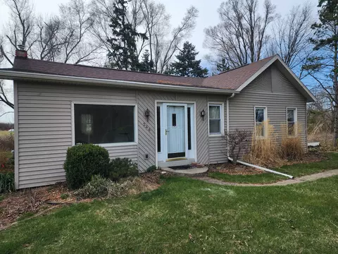 246 Hyde Rd, Columbia, MI 49234