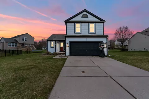 6480 Crestview Dr, Holly, MI 48442